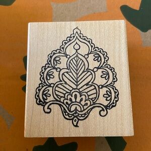 Paper Source - Intricate Leaf Stamp on Wooden Block